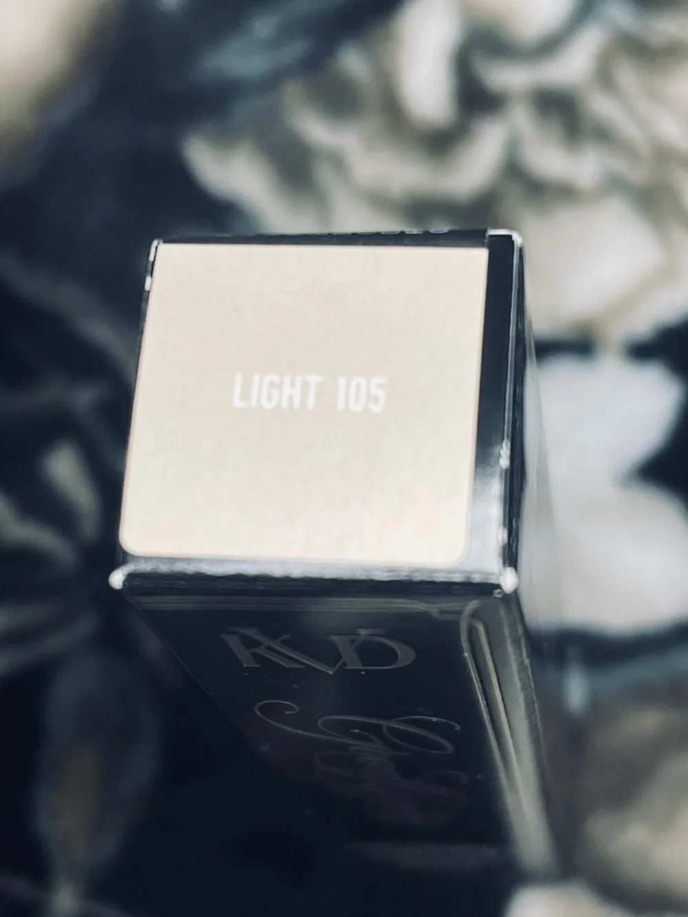 KVD Light 105 Good Apple Lightweight Full Coverage Concealer